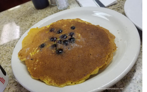 lincolns-waffles-blueberry-pancakes