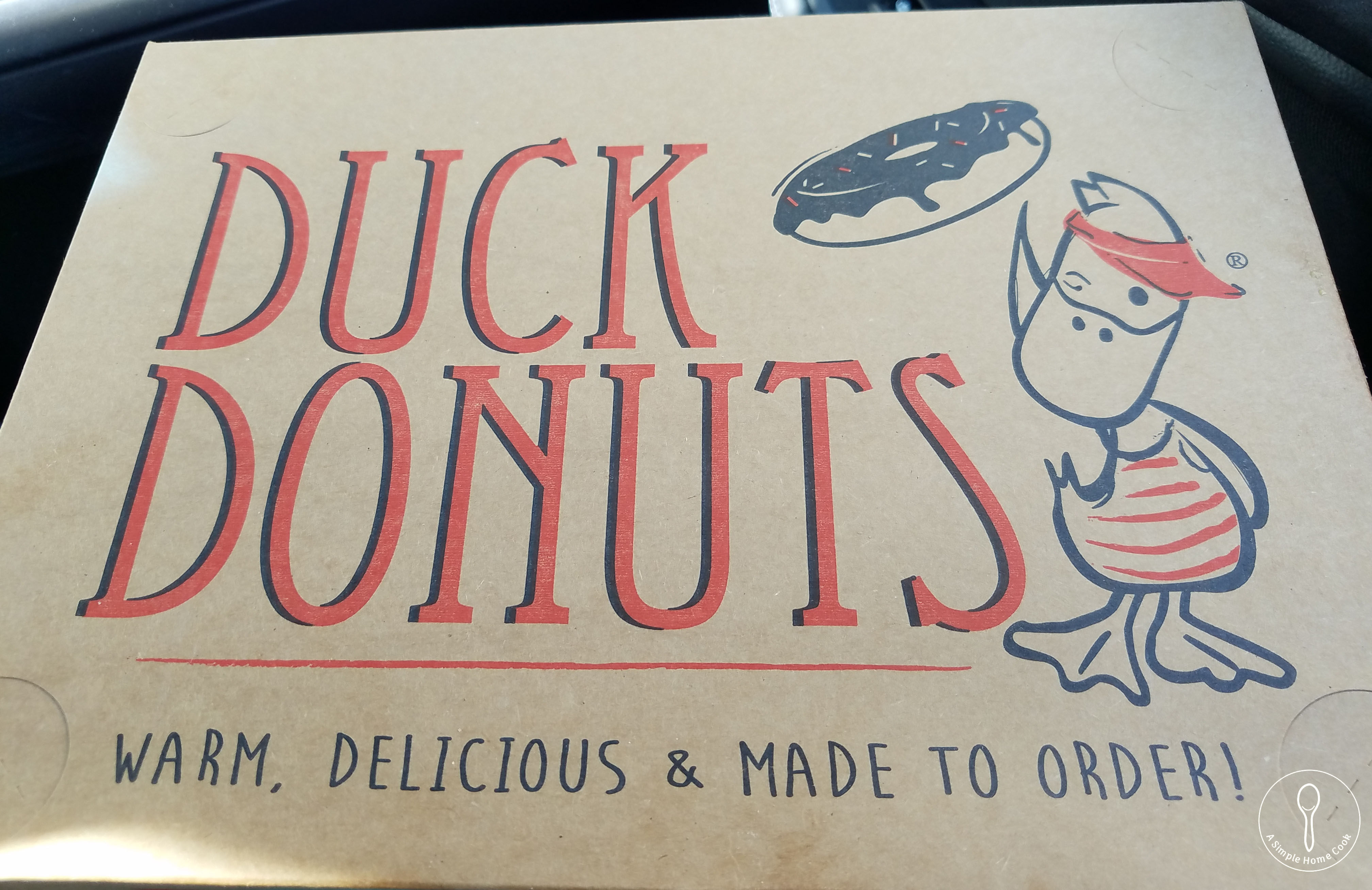 Duck Donuts Bos Top